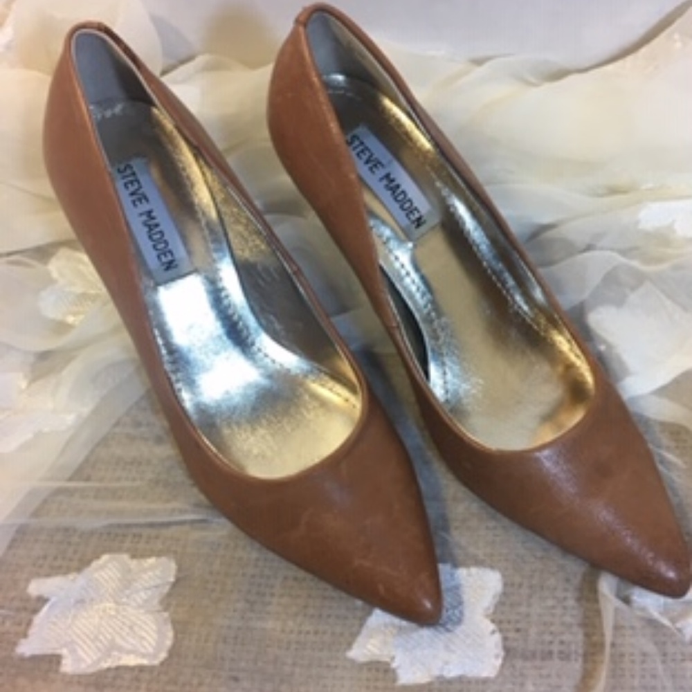 Brown short heels by steve madden